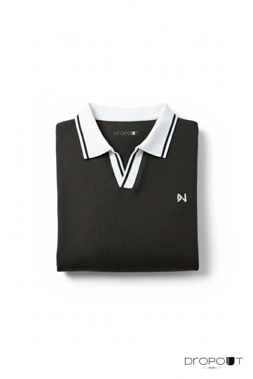 "Black men’s V-neck polo with subtle texture – modern slim fit"
